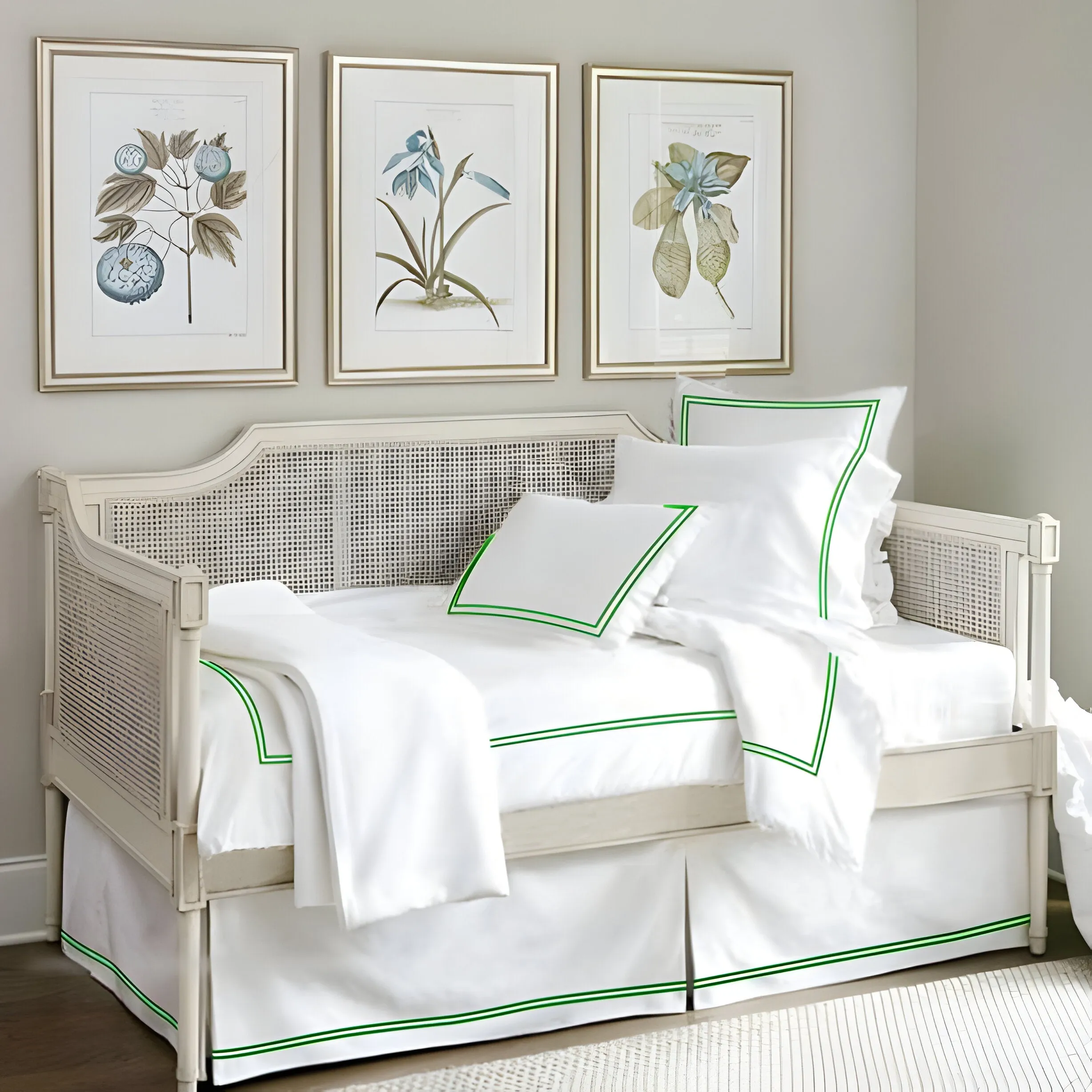 400TC Daybed Sateen Solid Cotton Double Embroidered Tailored Bed Skirt