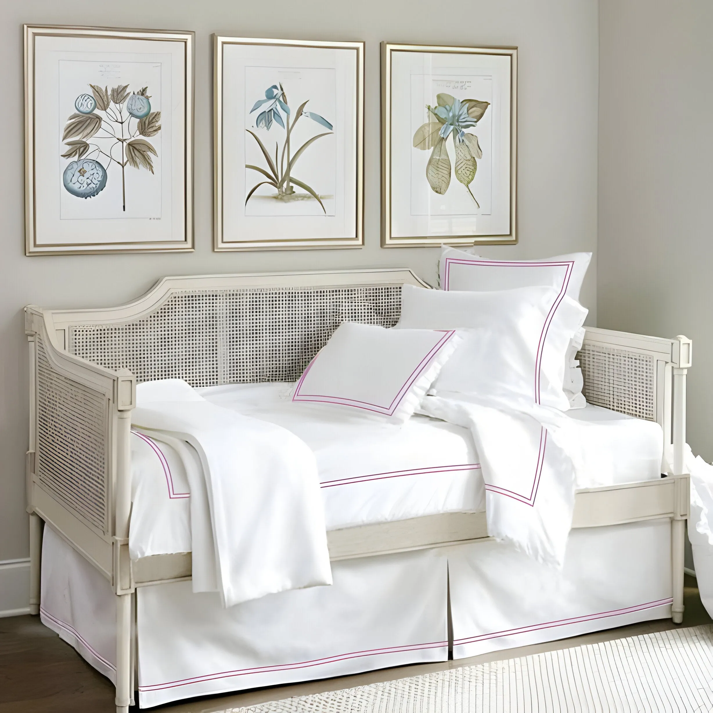 400TC Daybed Sateen Solid Cotton Double Embroidered Tailored Bed Skirt