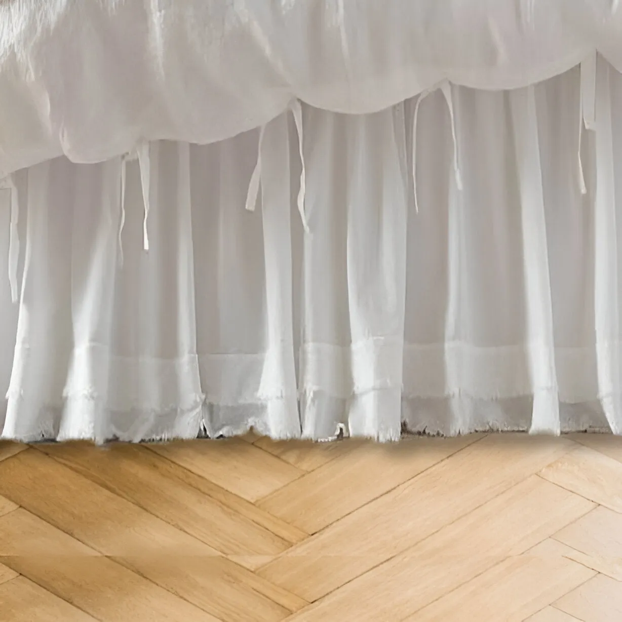 400TC Sateen Solid Cotton Fringe Ruffle Bed Skirt