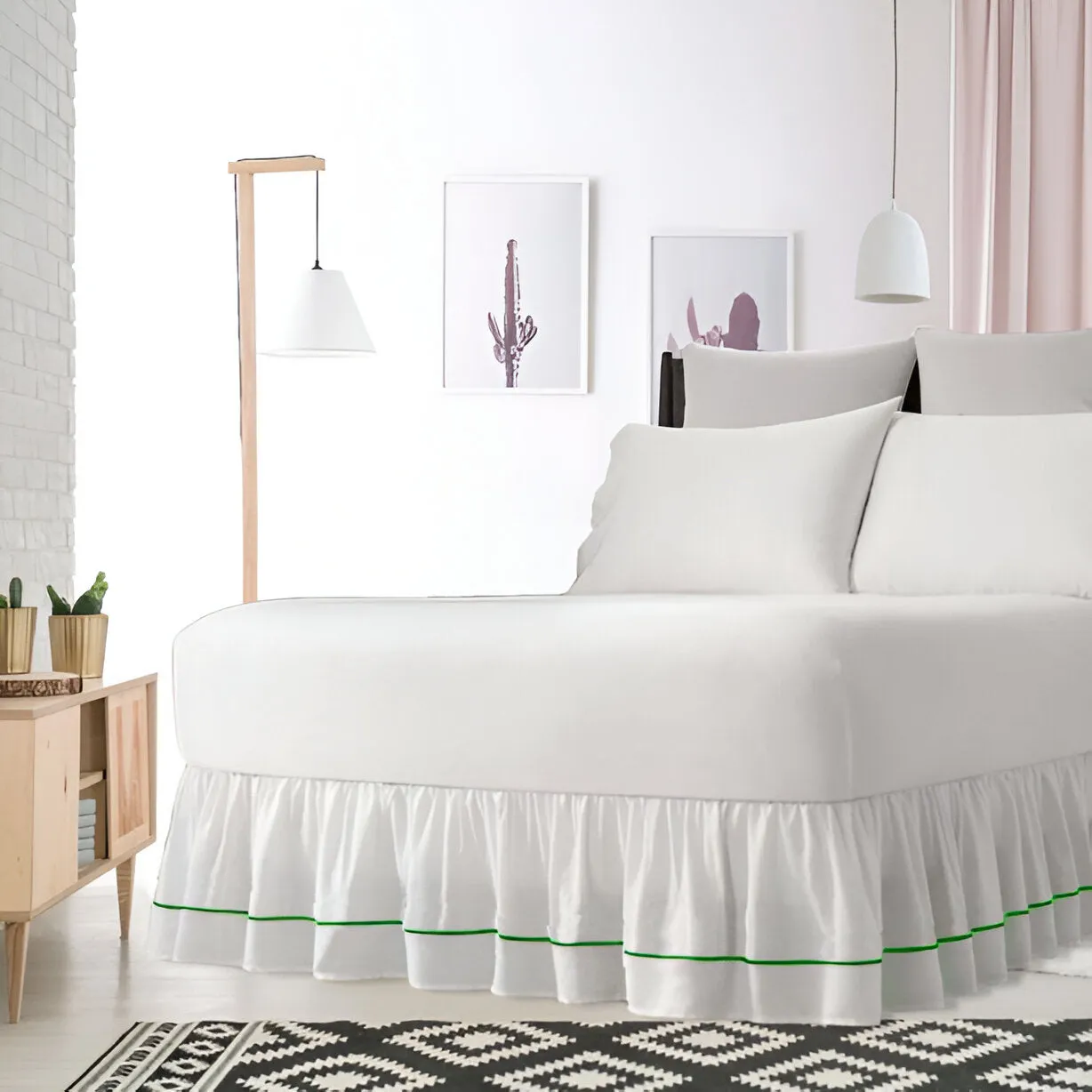 400TC Sateen Solid Cotton Single Embroidered Gathered Bed Skirt