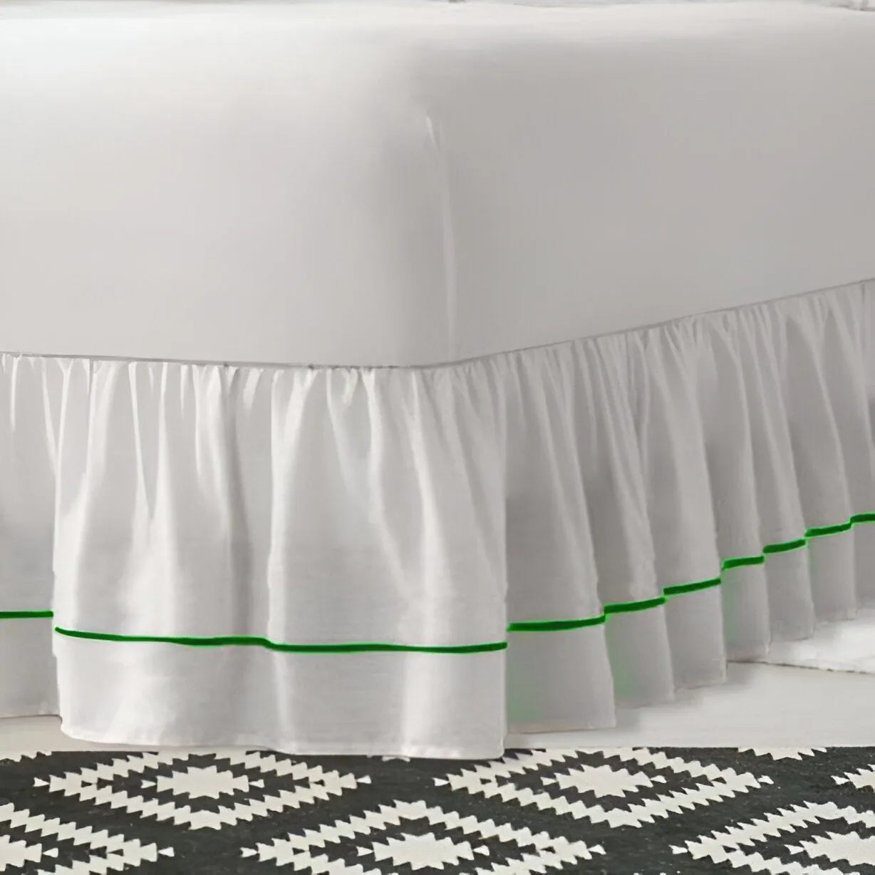 400TC Sateen Solid Cotton Single Embroidered Gathered Bed Skirt