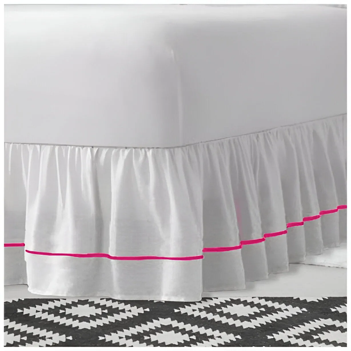 400TC Sateen Solid Cotton Single Embroidered Gathered Bed Skirt