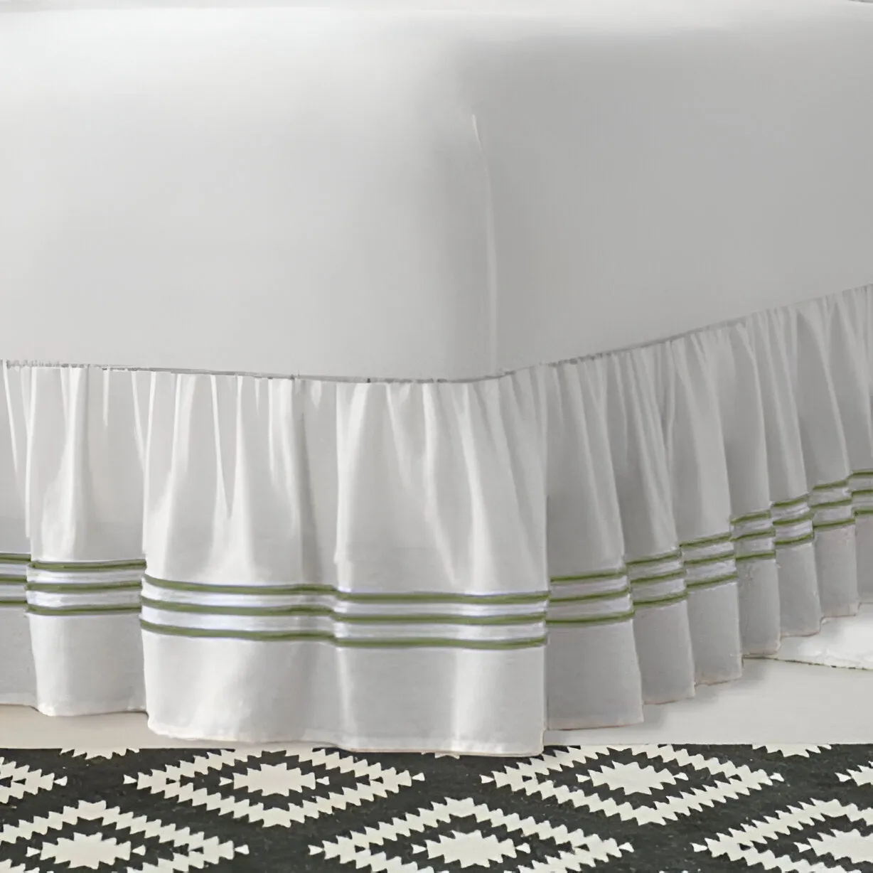400TC Sateen Solid Cotton Triple Embroidered Gathered Bed Skirt