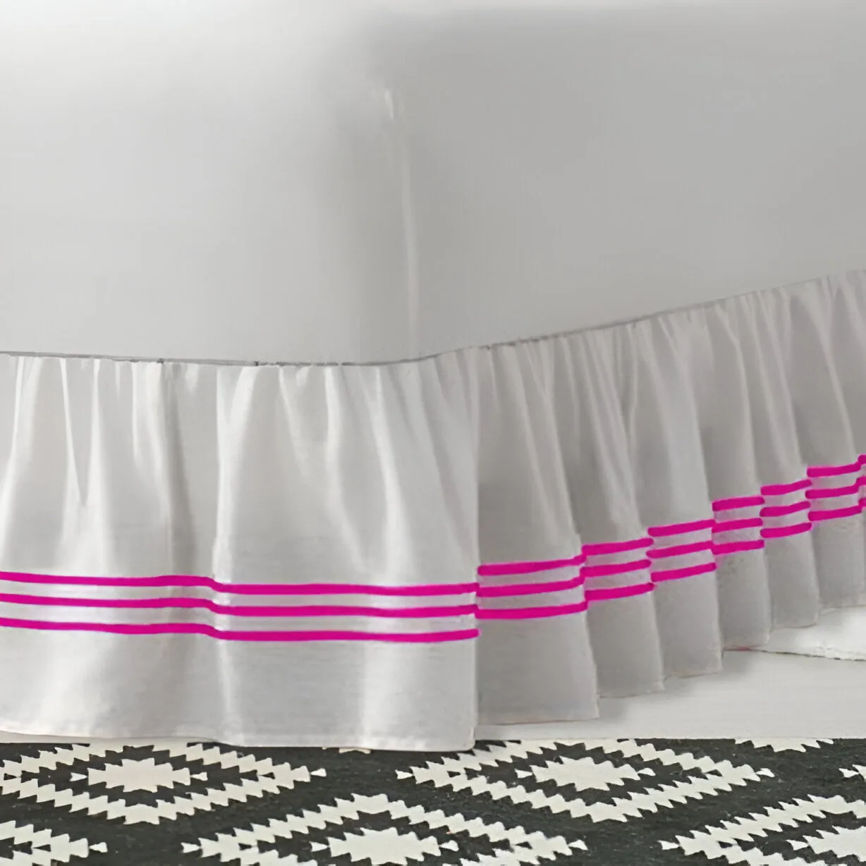 400TC Sateen Solid Cotton Triple Embroidered Gathered Bed Skirt