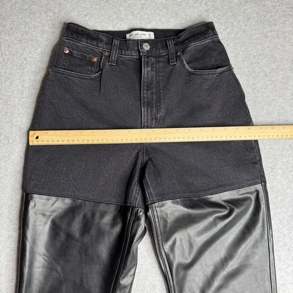 A&amp;F Jeans 90s Straight Ultra High Rise 27 / 4S Black Mixed Fabric Pleather Biker