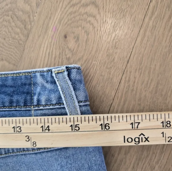 AMO Bella Women’s Blue Jeans in Baby Blues High Rise Light Medium Wash 29