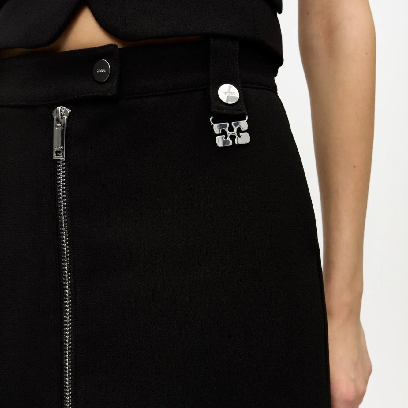 BONDED CREPE SKIRT | BLACK