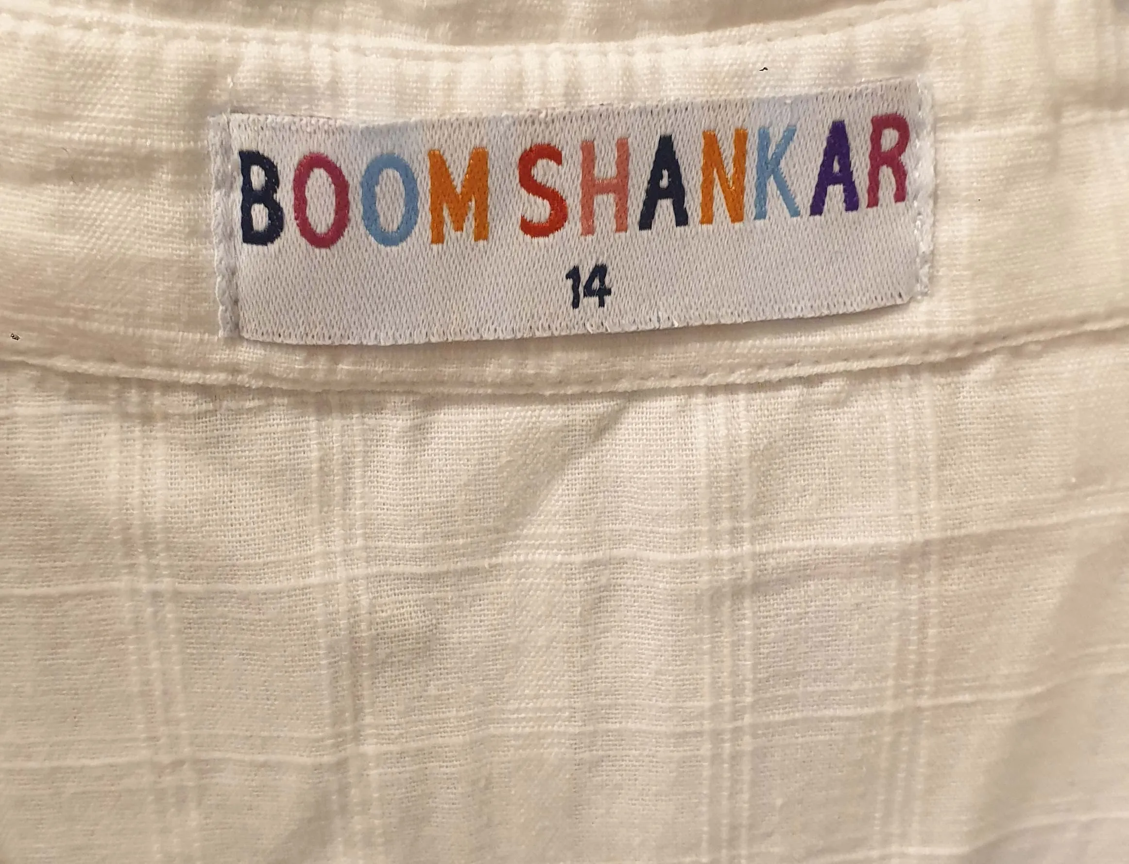 Boom Shankar white shirt best fits 12