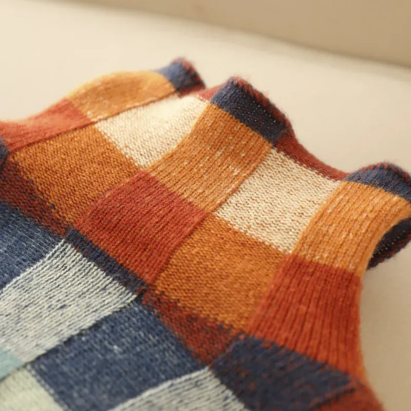 Caryn - Cozy Geometric Sweater