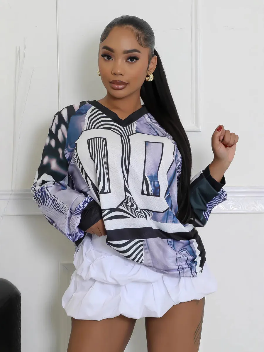 Chic Oversized Letter Print V-Neck Long Sleeve Top