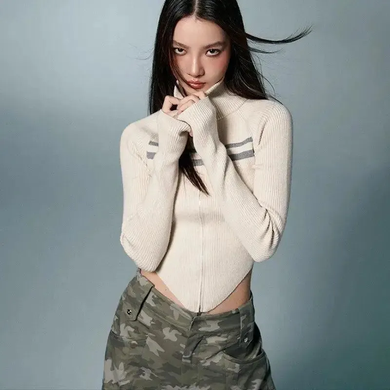 Cropped Grunge Cardigan with Vintage Belted Back for Y2K Style