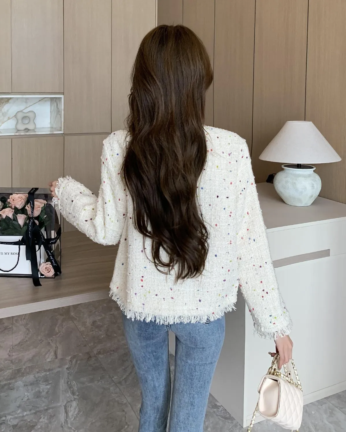 Fashionable Boxy Fit Button-Up Blazer in a Chic Design