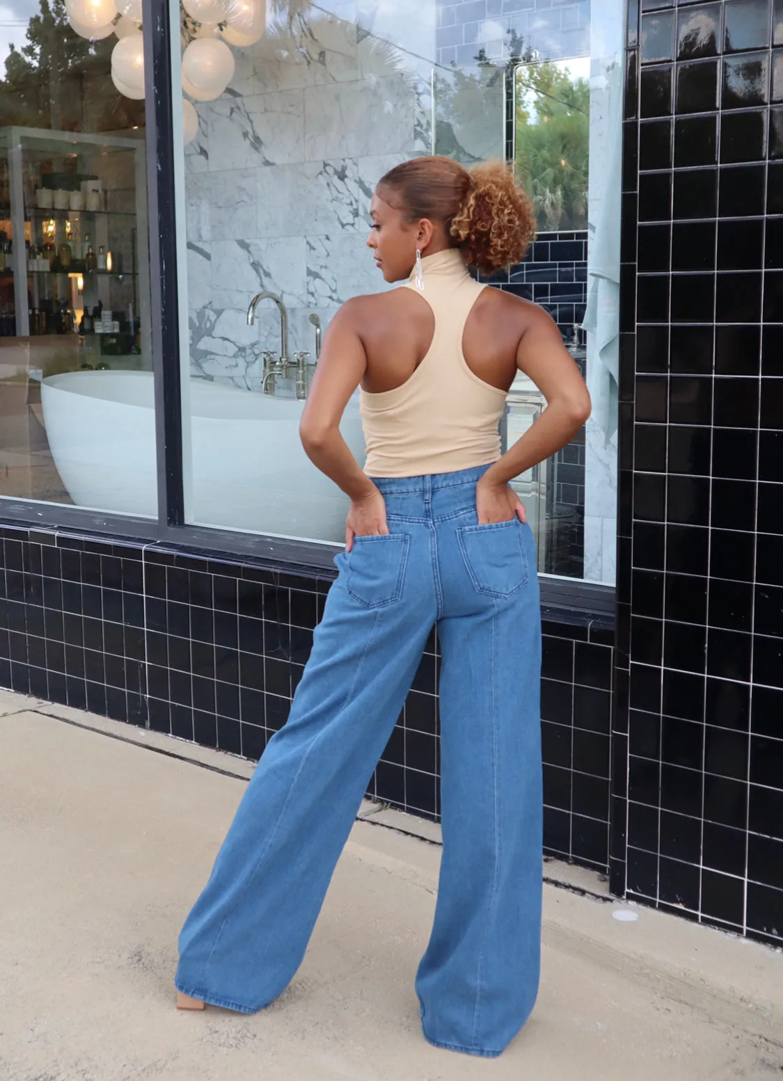 Figure 8 Jeans SALE