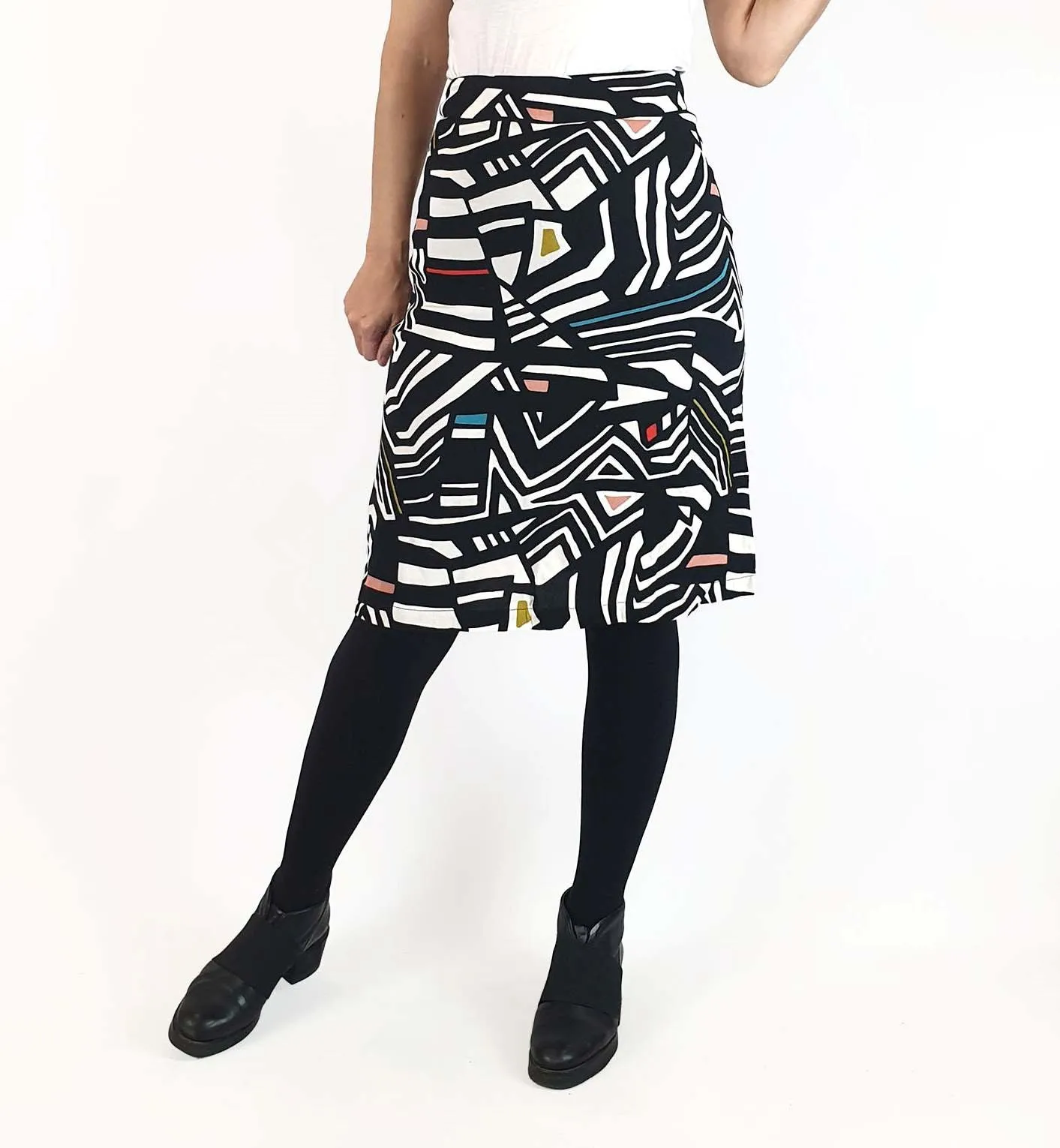 Frock Me Out black print skirt size 8