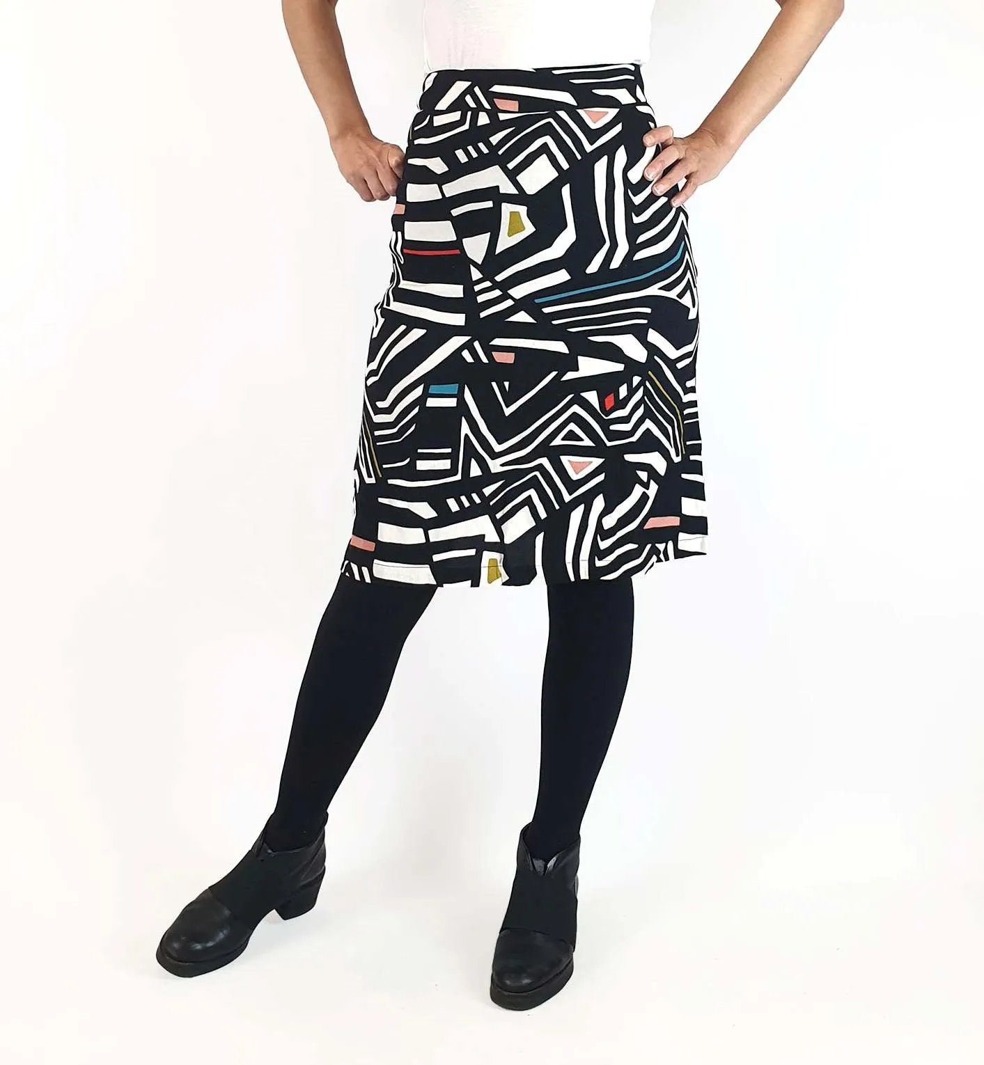 Frock Me Out black print skirt size 8