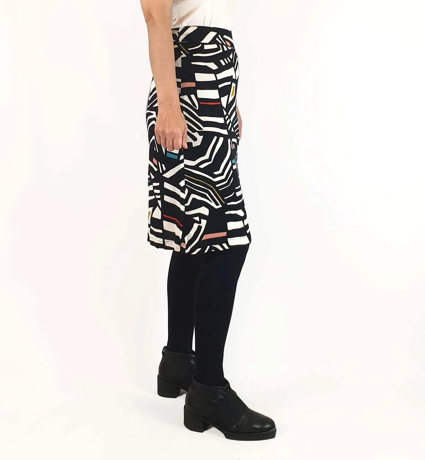 Frock Me Out black print skirt size 8