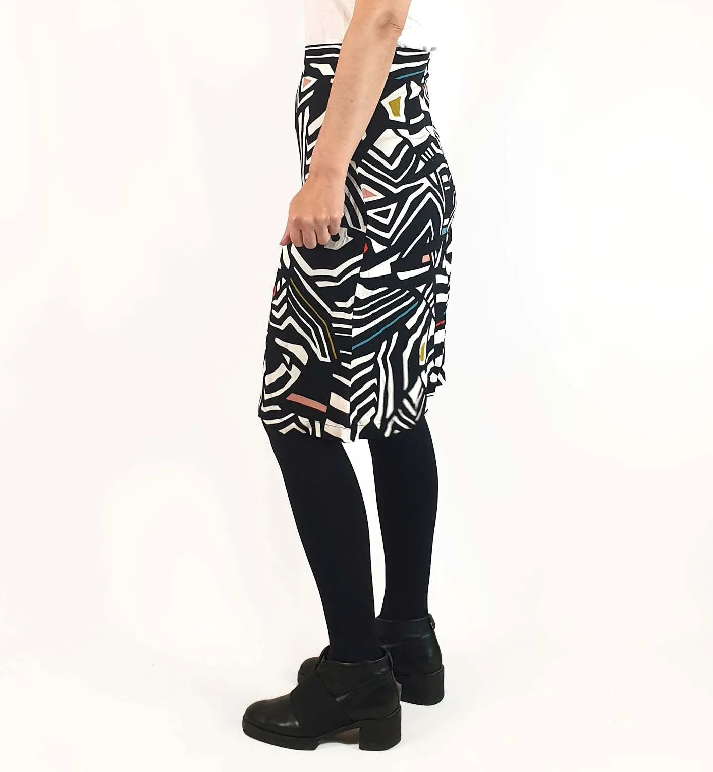 Frock Me Out black print skirt size 8
