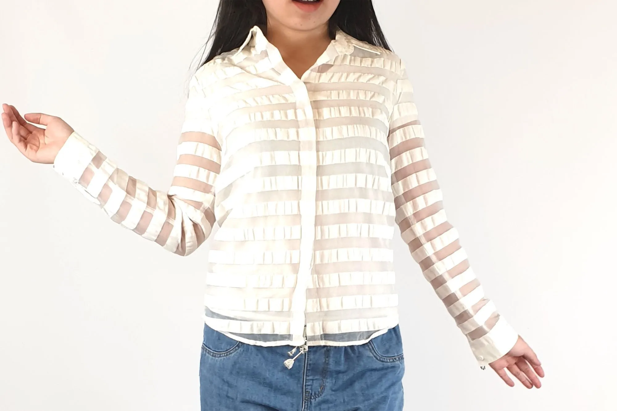 Gorman white striped sheer long sleeve shirt size 8 (best fits size 6)
