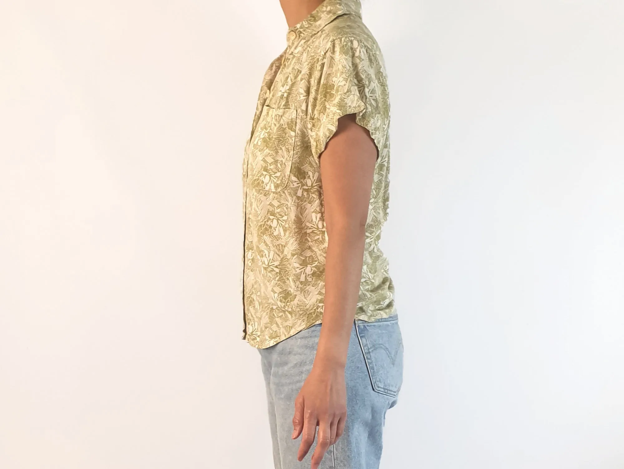 Handsom green print short sleeve shirt size 10