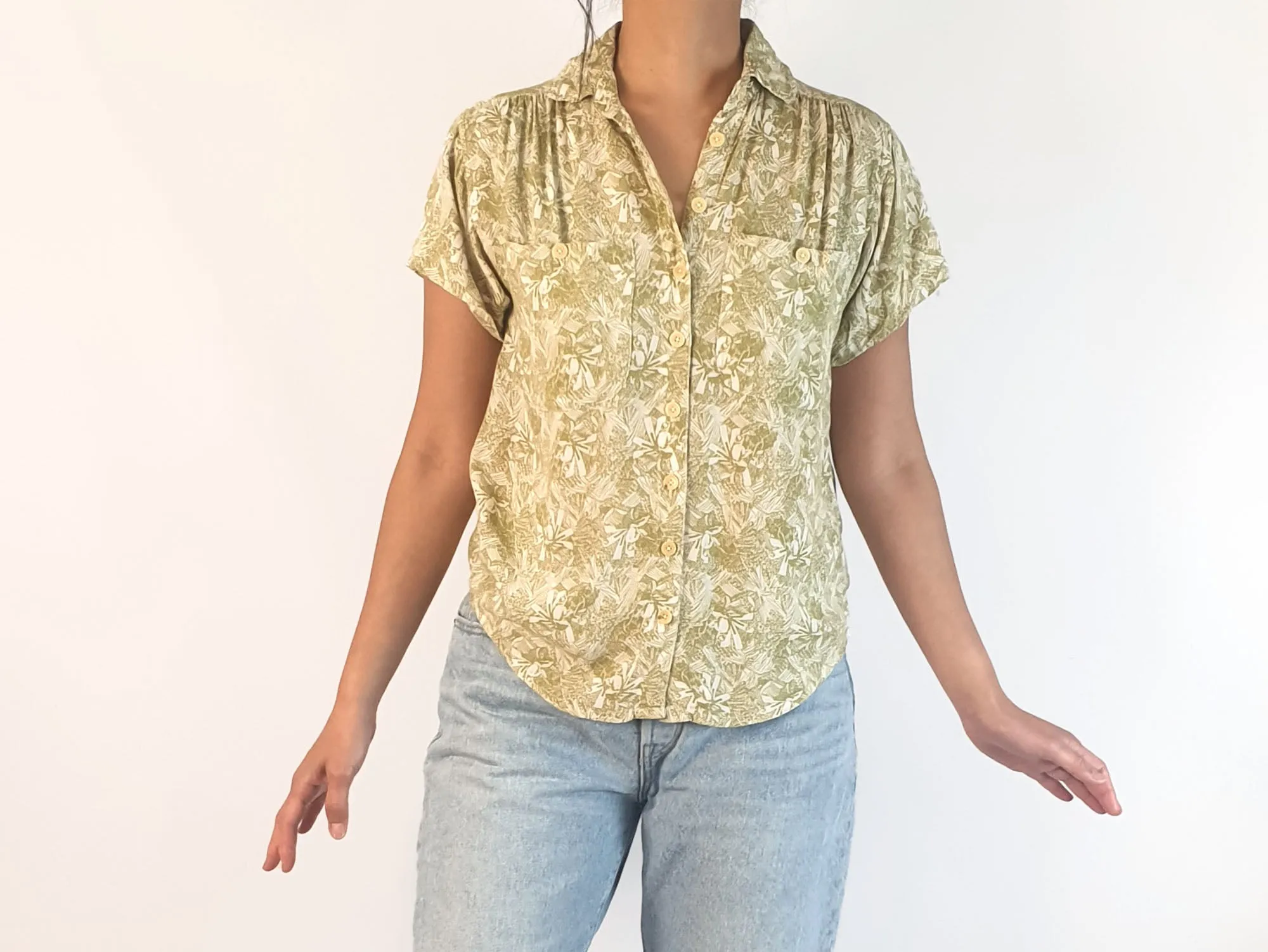 Handsom green print short sleeve shirt size 10