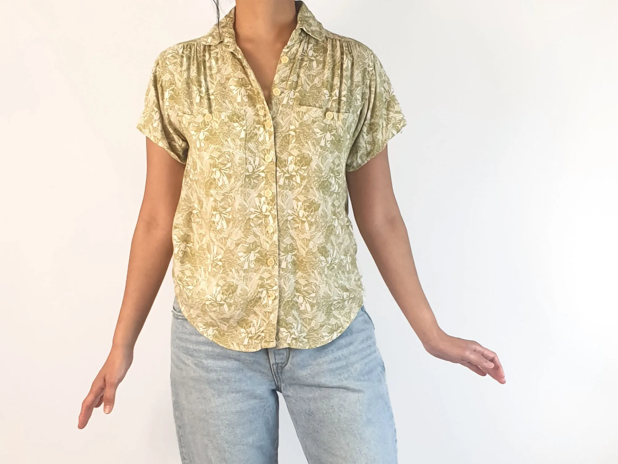 Handsom green print short sleeve shirt size 10