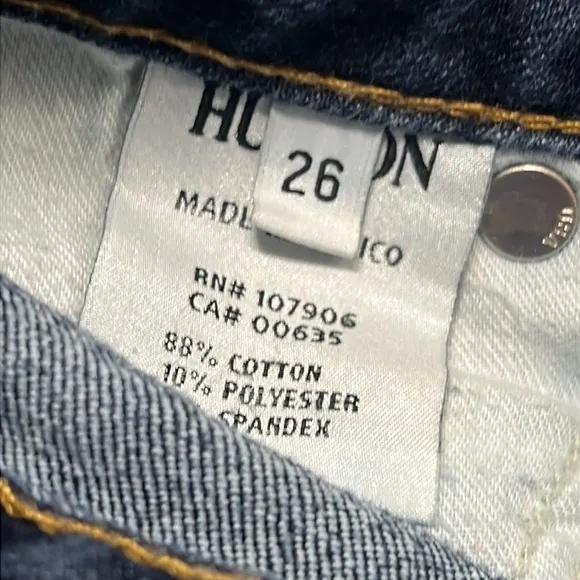 HUDSON women’s Size 26 Blue Denim Cuffed Rolled Zip Up Straight legged Jeans