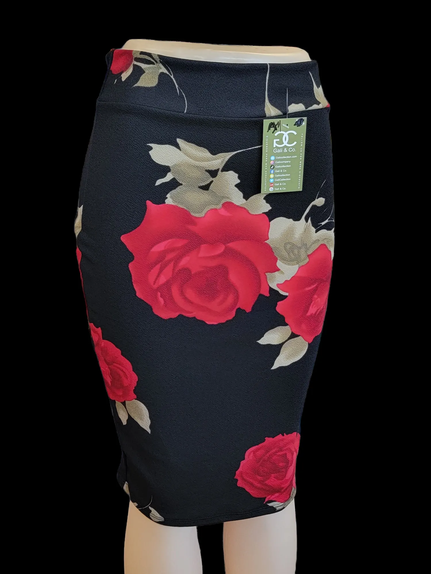 Isela skirt black red roses