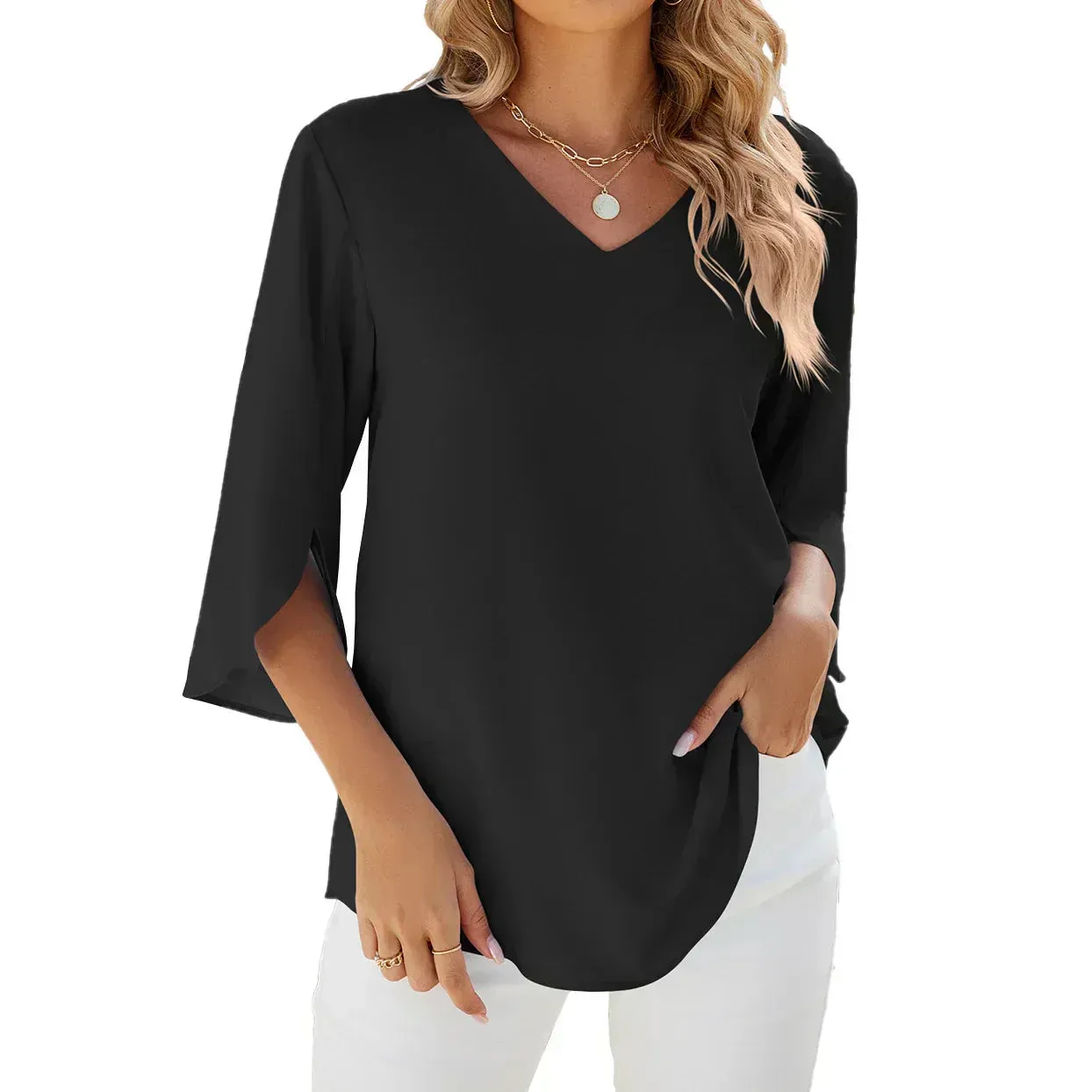 Lady blouse with v-neck and 3/4 sleeves