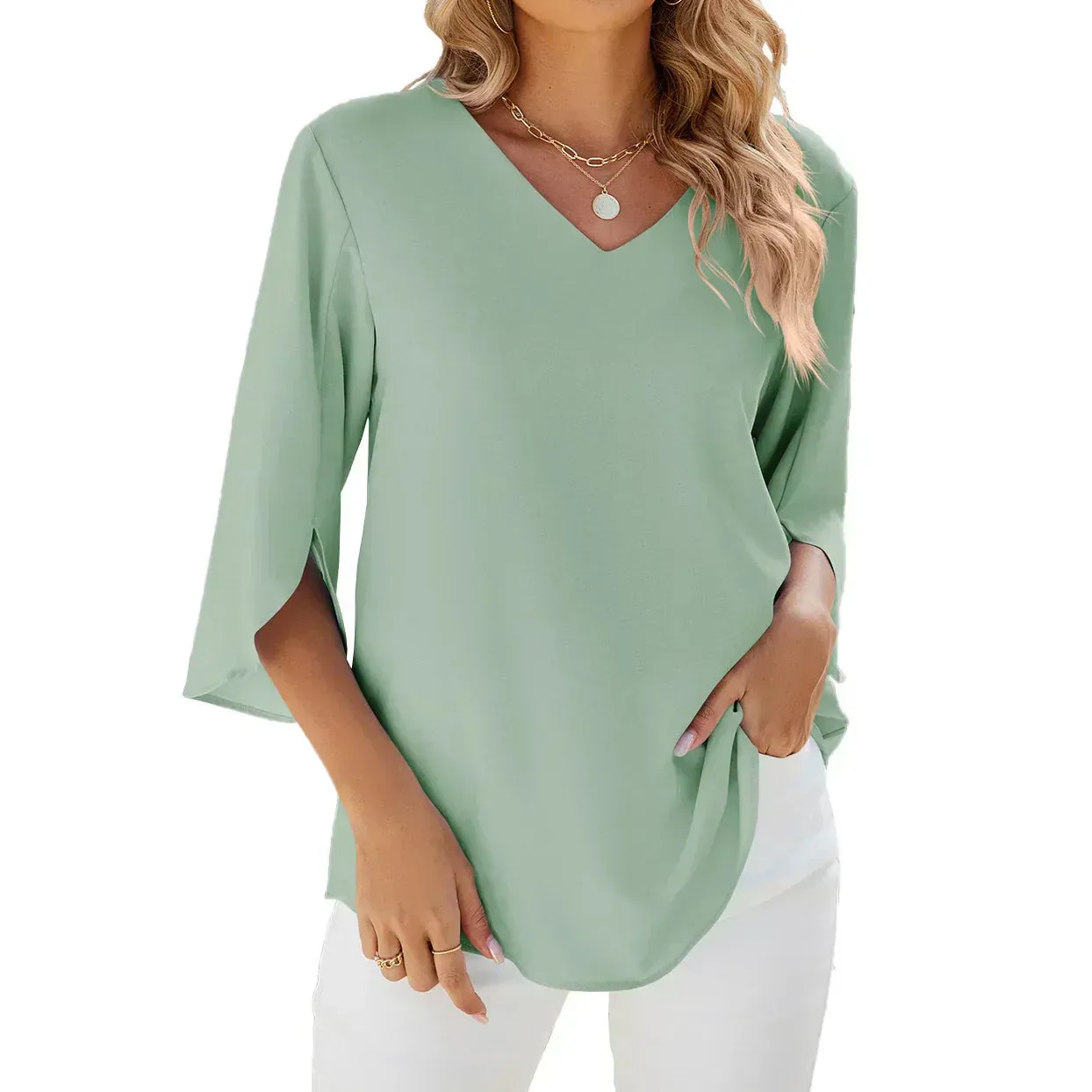 Lady blouse with v-neck and 3/4 sleeves