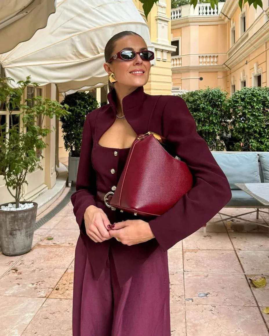 Leonia | Burgundy Blazer Jacket Longsleeve Gold Buttons