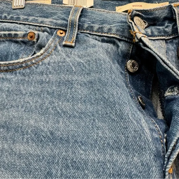 Levi's Premium Wedgie Jeans Button Fly High Rise 100% Cotton Size 29 NWT