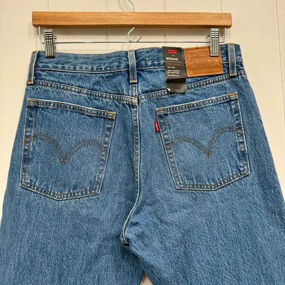 Levi's Premium Wedgie Jeans Button Fly High Rise 100% Cotton Size 29 NWT