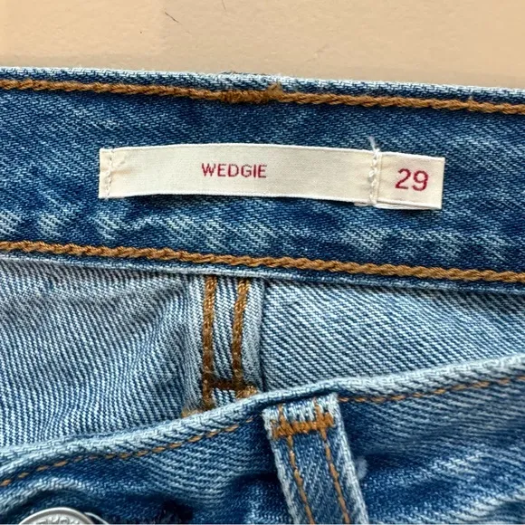 Levi's Premium Wedgie Jeans Button Fly High Rise 100% Cotton Size 29 NWT