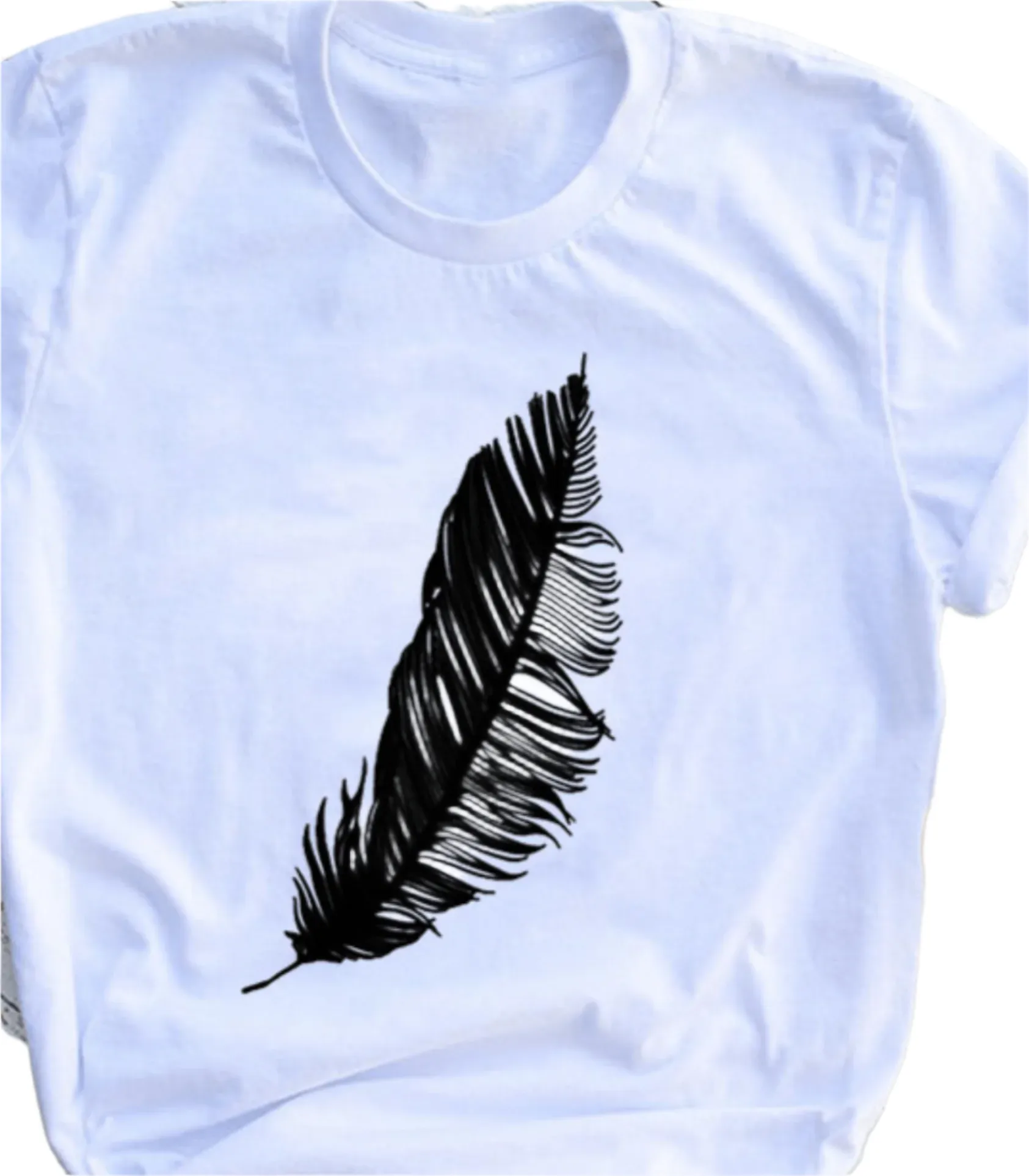 Luca – Feather Print Unisex T-Shirt