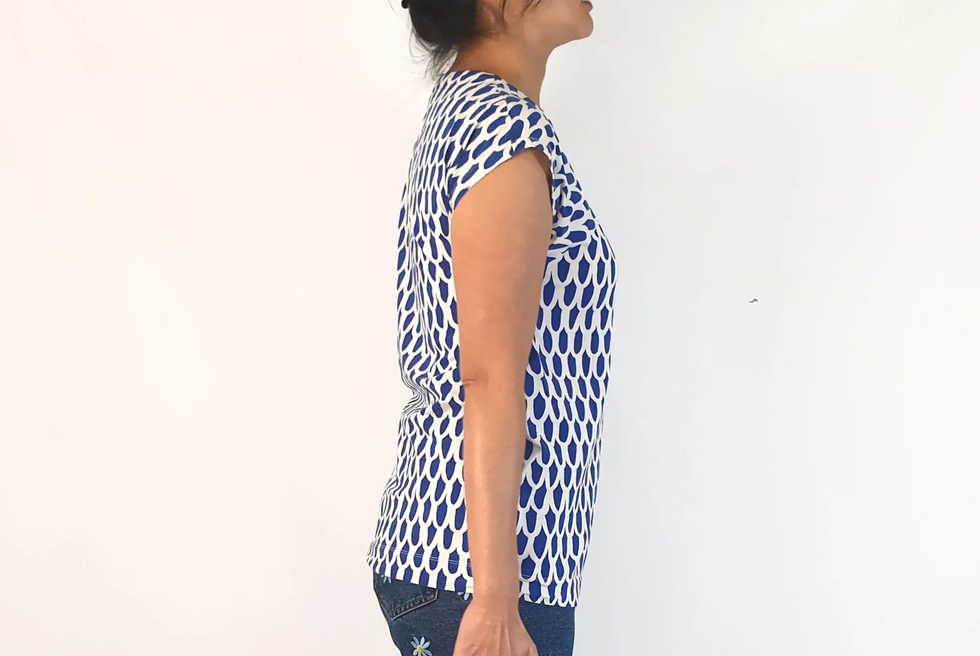 Marimekko blue and white print cap sleeve top size S