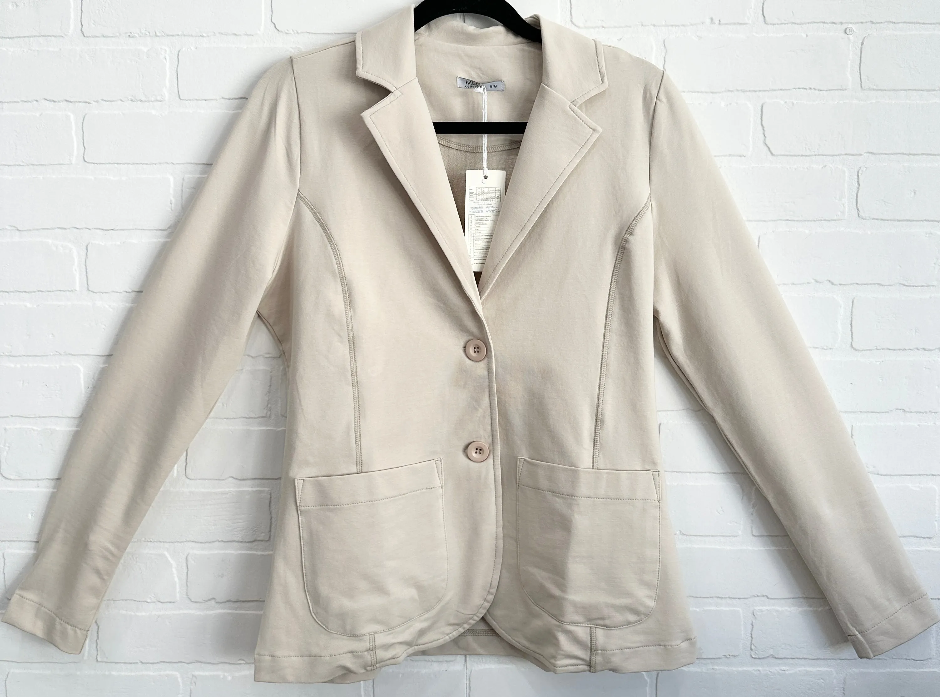 Megi Blazer