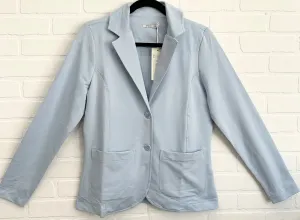 Megi Blazer