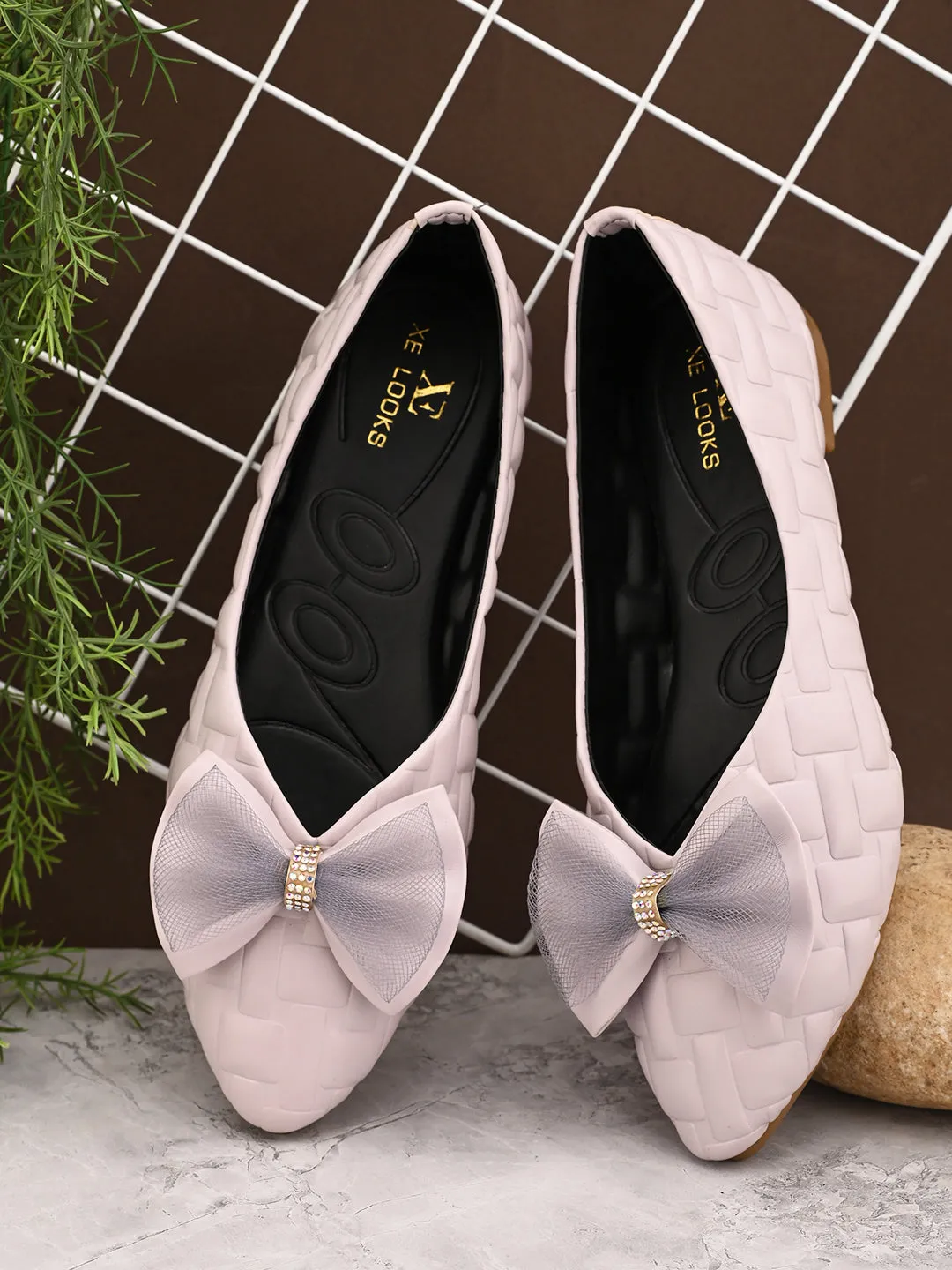 Mesh Bow with Elegant Design Textured Flats