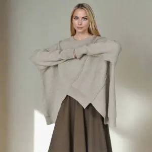 Minimalist Asymmetric Hem Pullover with Long Sleeves – Casual Cozy Fit