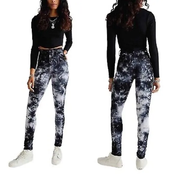 Mother Super Swooner Tie Dye Skinny Jeans in Winding Paths