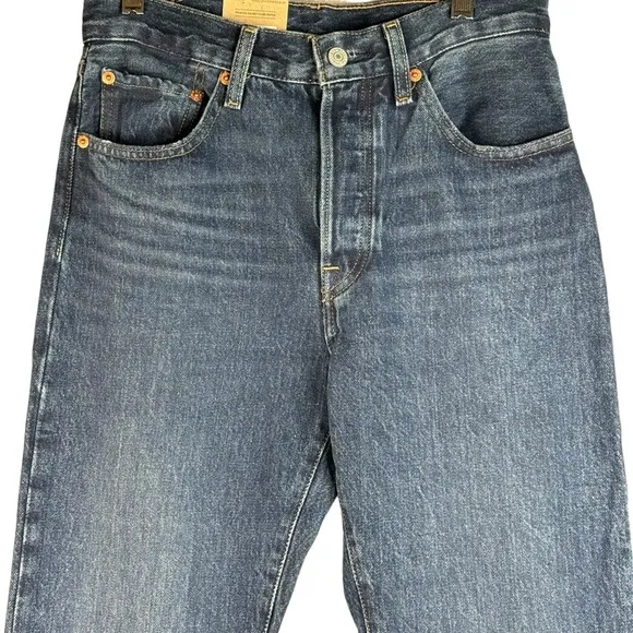 New Women’s 501 Levi’s Button Fly Jeans Size Waist 26” Length 30” MSRP $98