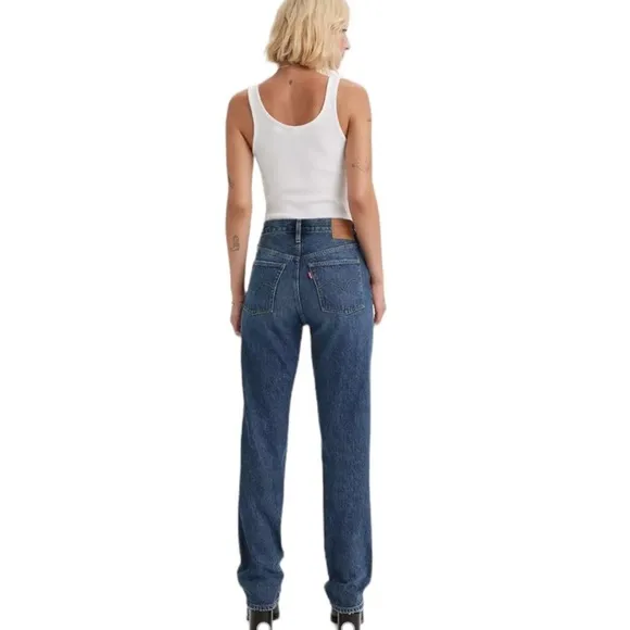 New Women’s 501 Levi’s Button Fly Jeans Size Waist 26” Length 30” MSRP $98