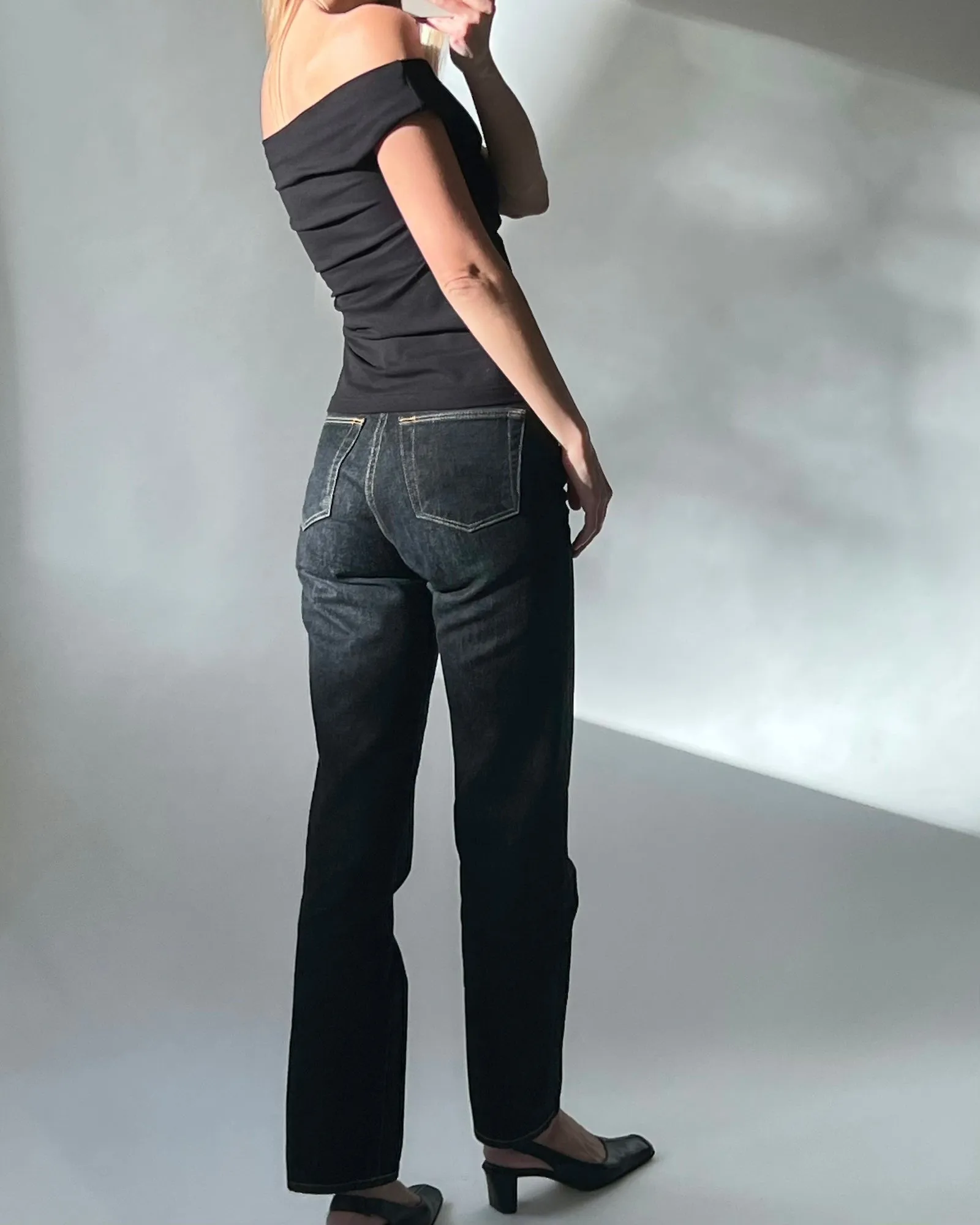 Niveah Tee | Black Rib