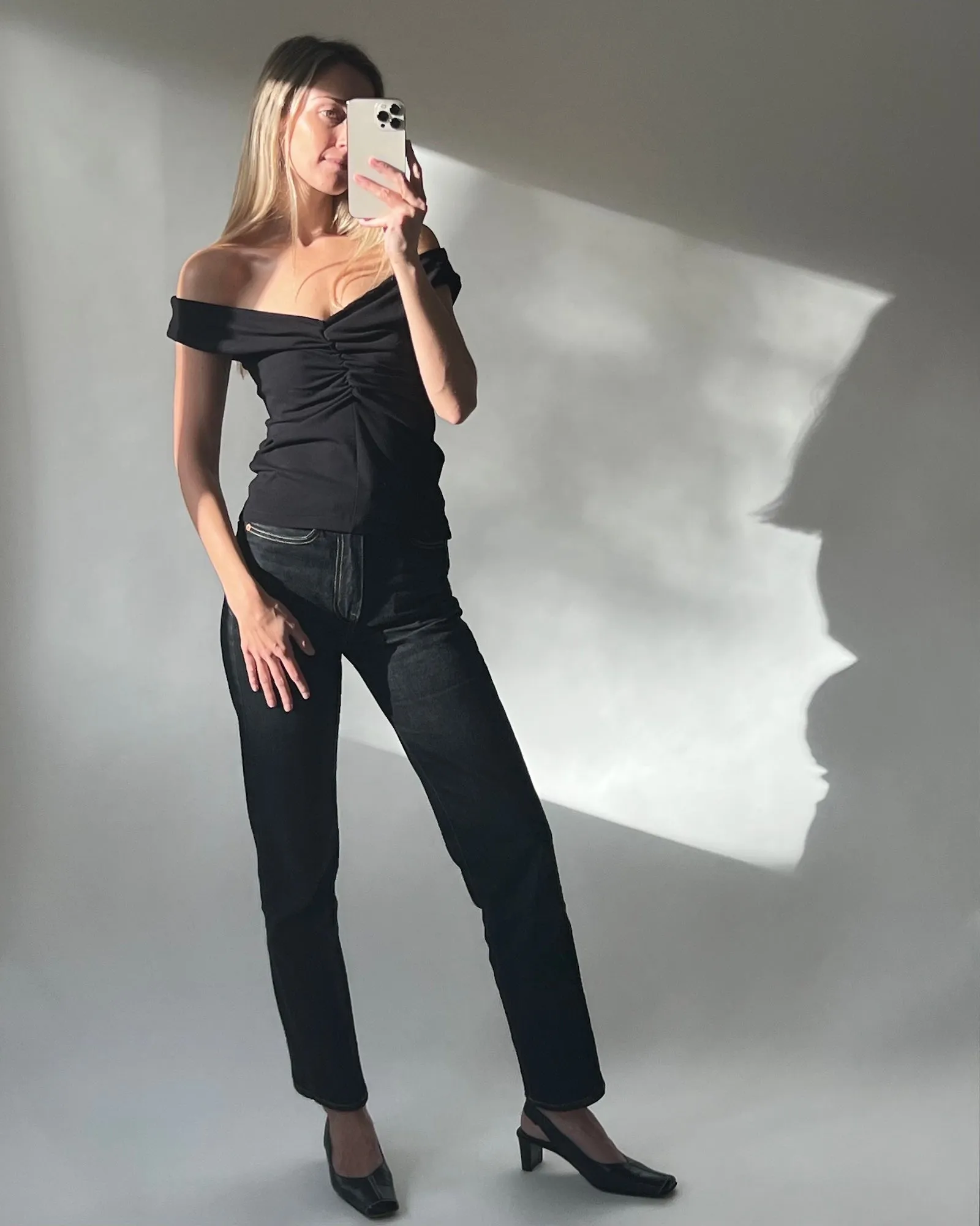 Niveah Tee | Black Rib