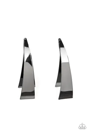Paparazzi Underestimated Edge - Post Earrings
