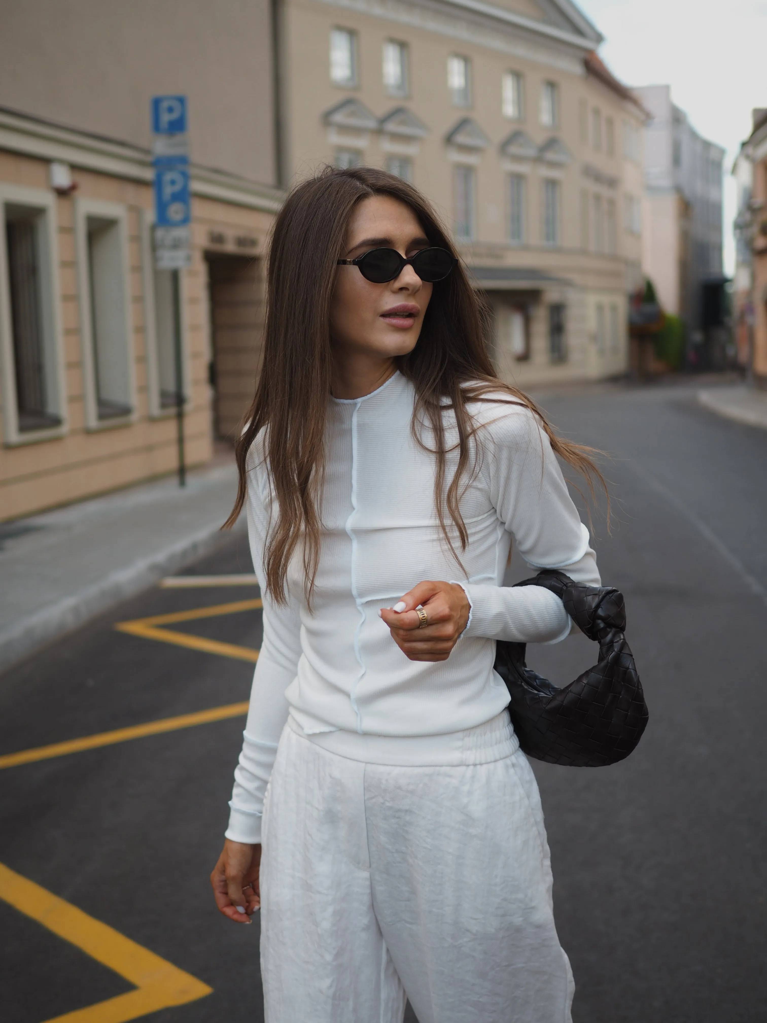 PERFECT LONGSLEEVE in White