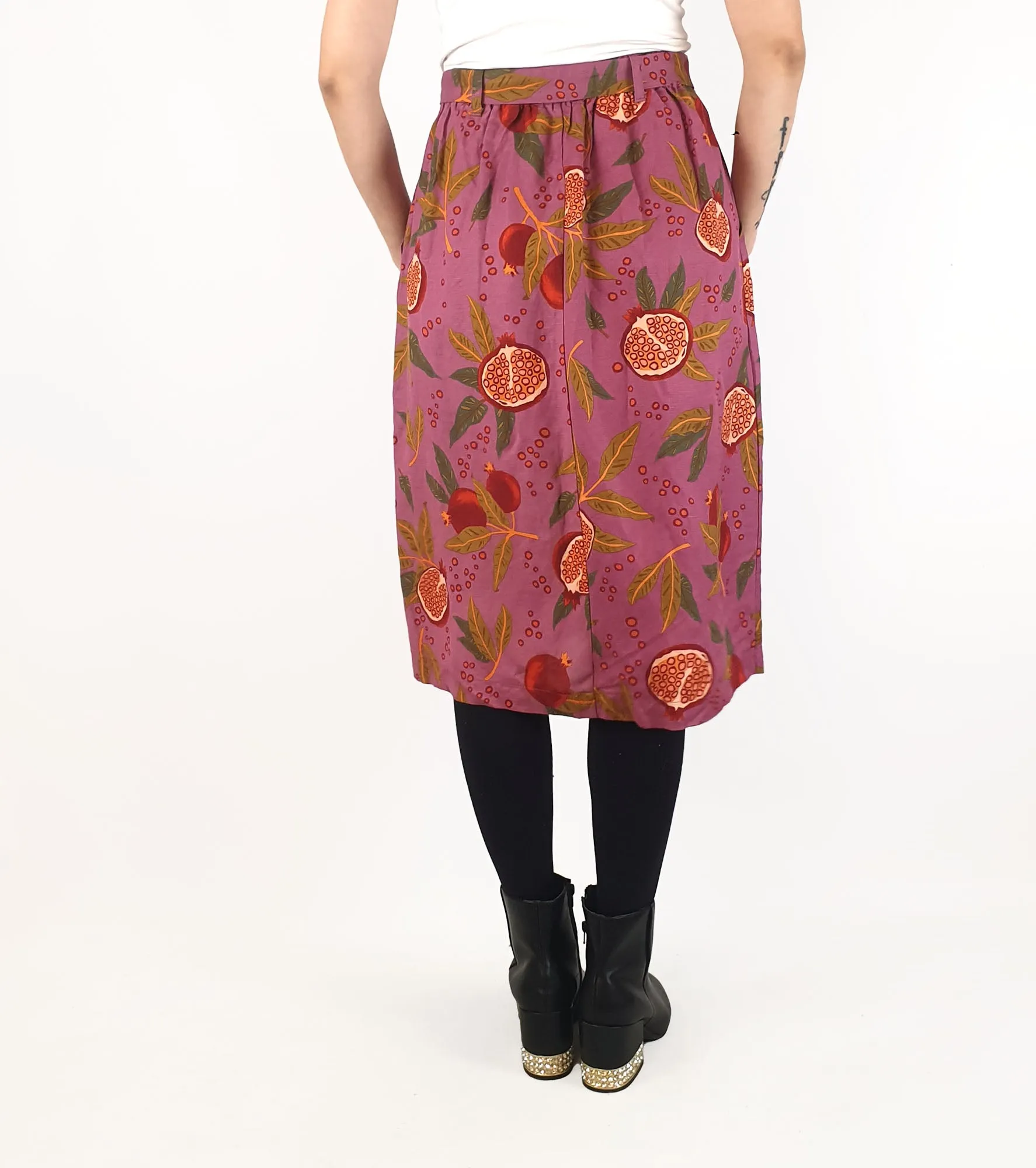 Princess Highway pink pomegranate print skirt size 10