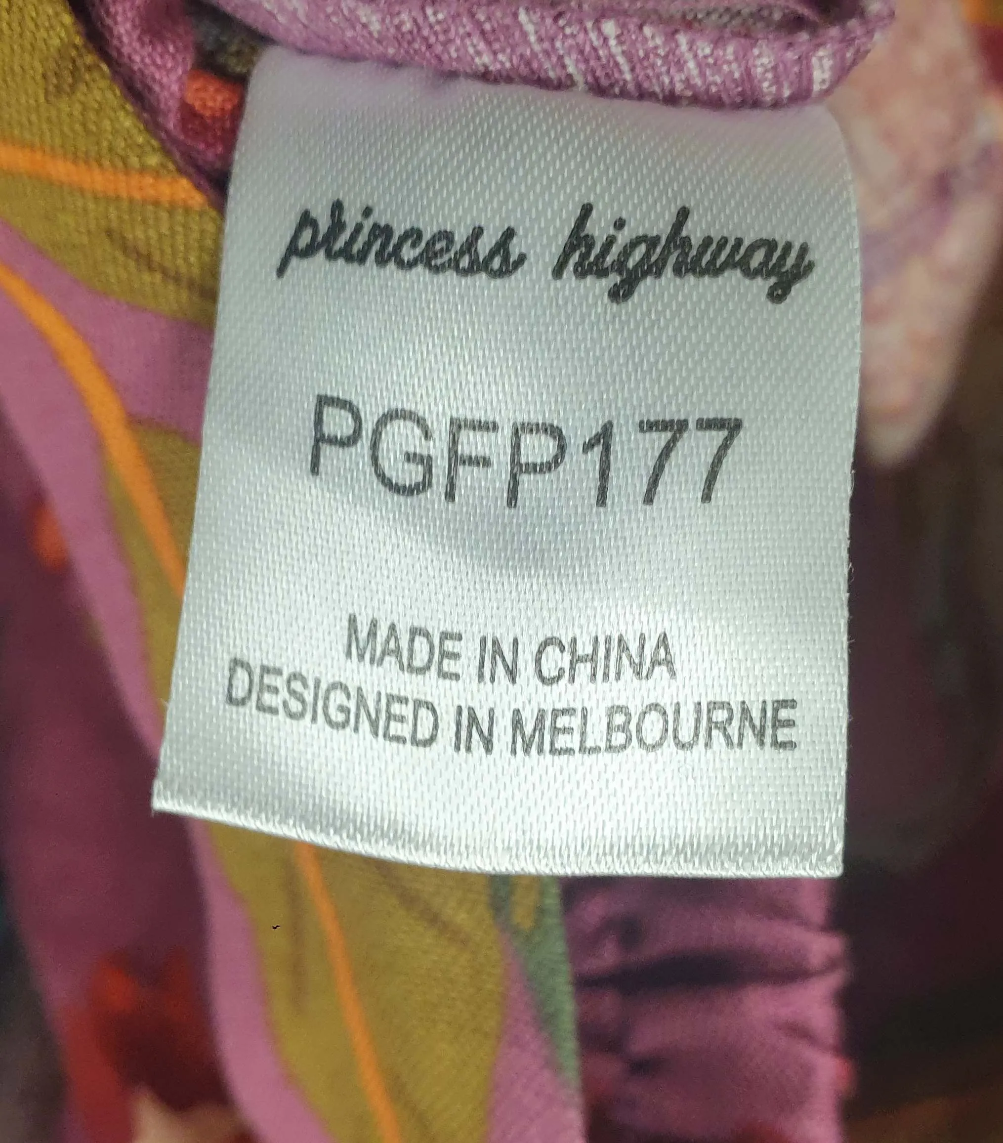 Princess Highway pink pomegranate print skirt size 10