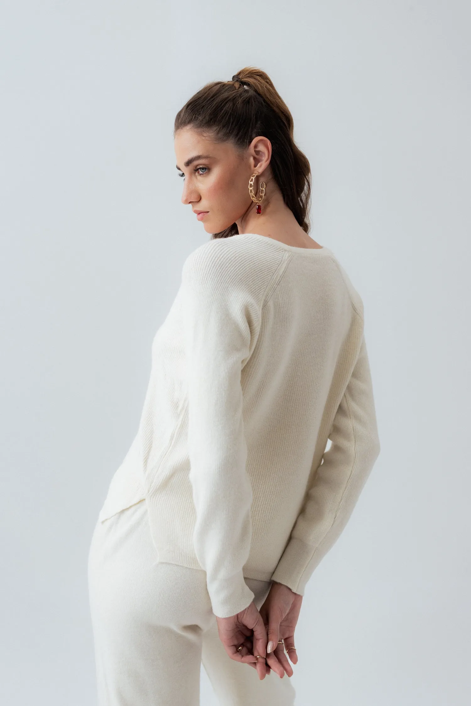 Relaxed Fit Off White Wool Sweater