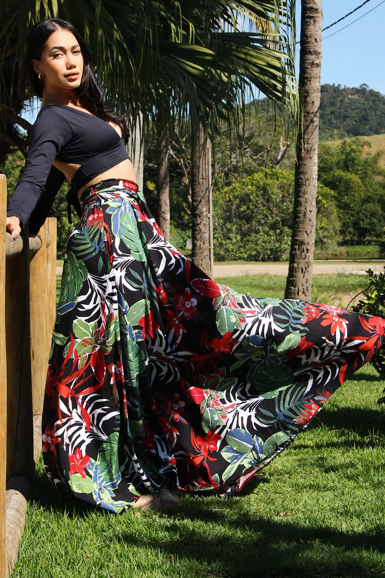 Scarlet Queen Skirt Set